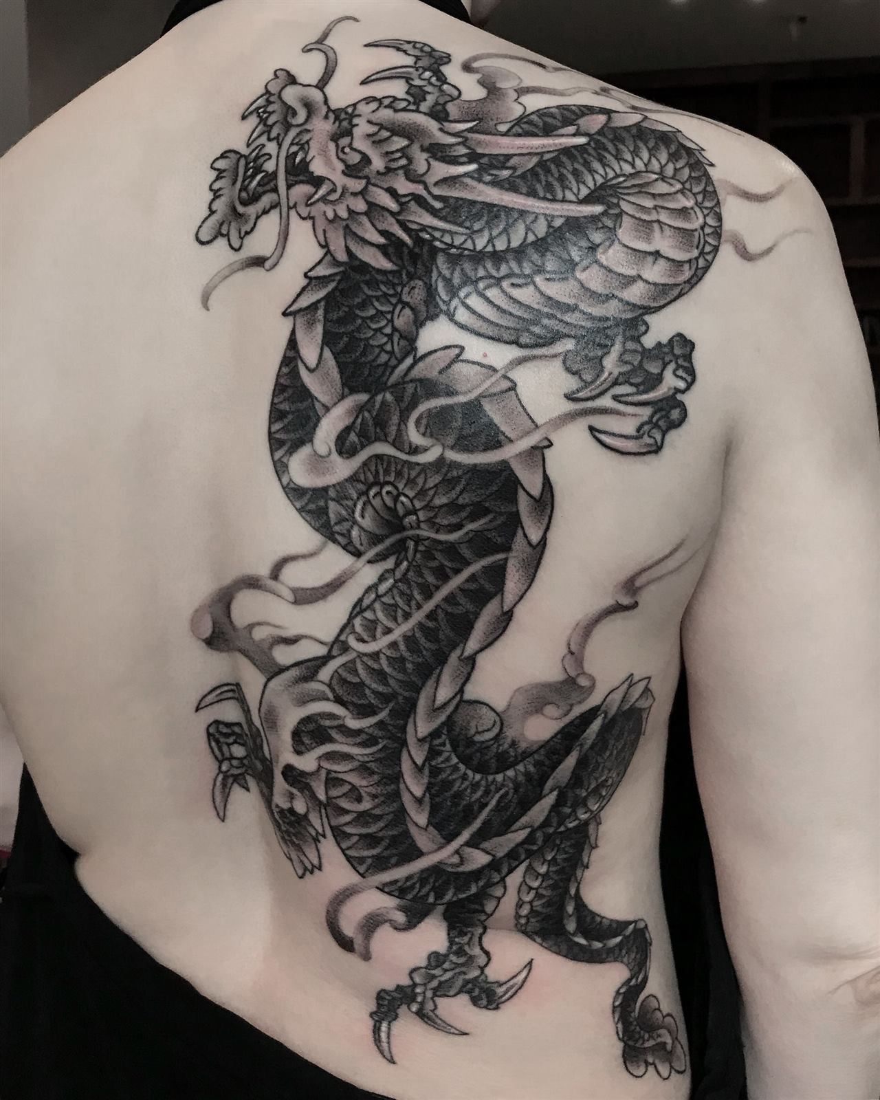 Tatuagem oriental de dragão